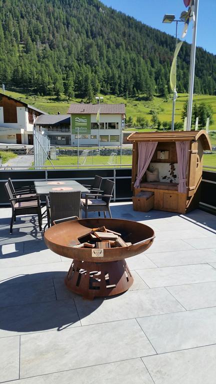 Hotel Al Rom Tschierv Esterno foto