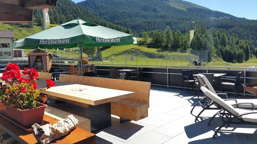 Hotel Al Rom Tschierv Esterno foto