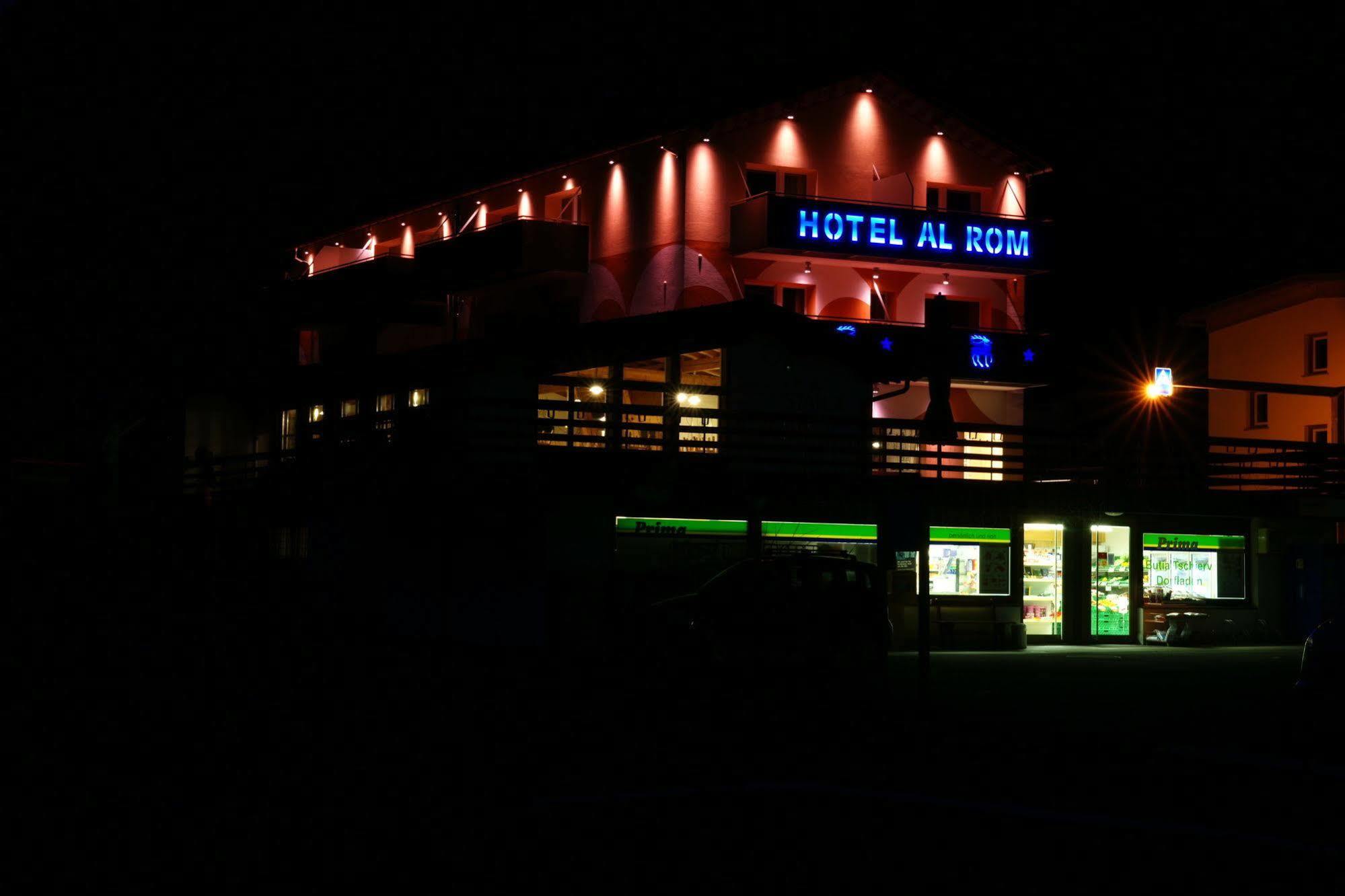 Hotel Al Rom Tschierv Esterno foto