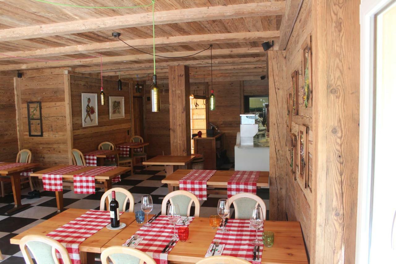 Hotel Al Rom Tschierv Esterno foto